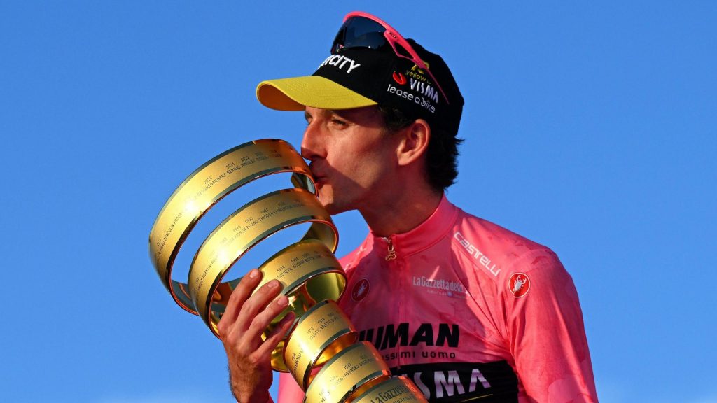 Simon Yates câștigă Giro d’Italia 2025