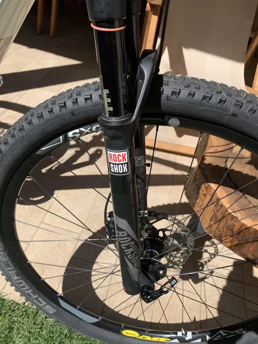 Bicicleta Giant Advanced 29” carbon